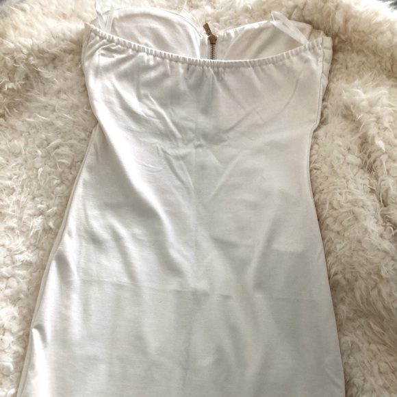 Strapless white dress with gold zipper down the front🤍👑 - Picture 2 of 5